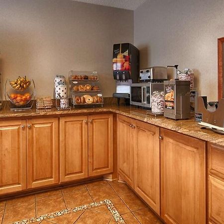 Bryson Inn Маунт-Эйри Экстерьер фото