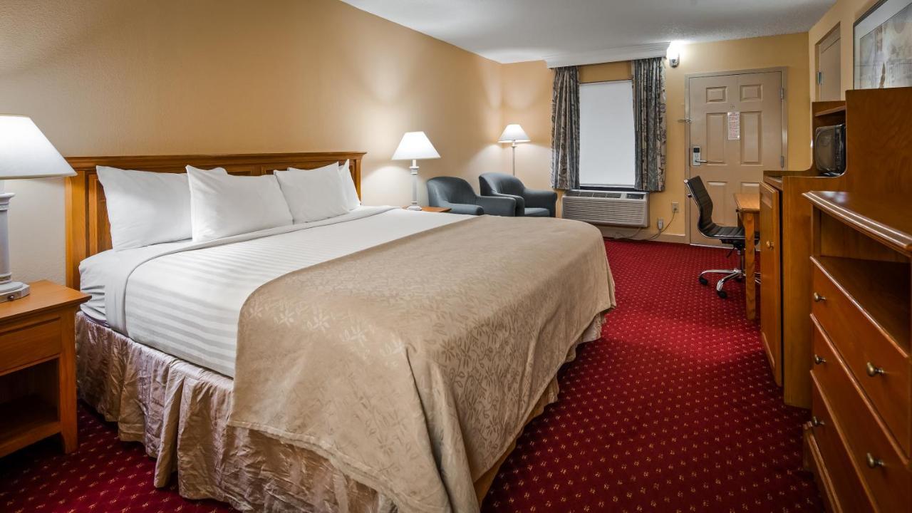 Bryson Inn Маунт-Эйри Экстерьер фото